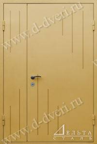 Двустворчатая входная дверь с рисунком на металле